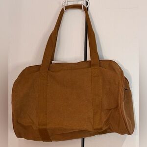 NWT Thirty One Dare to Duffle Pattern Vintage Maple.